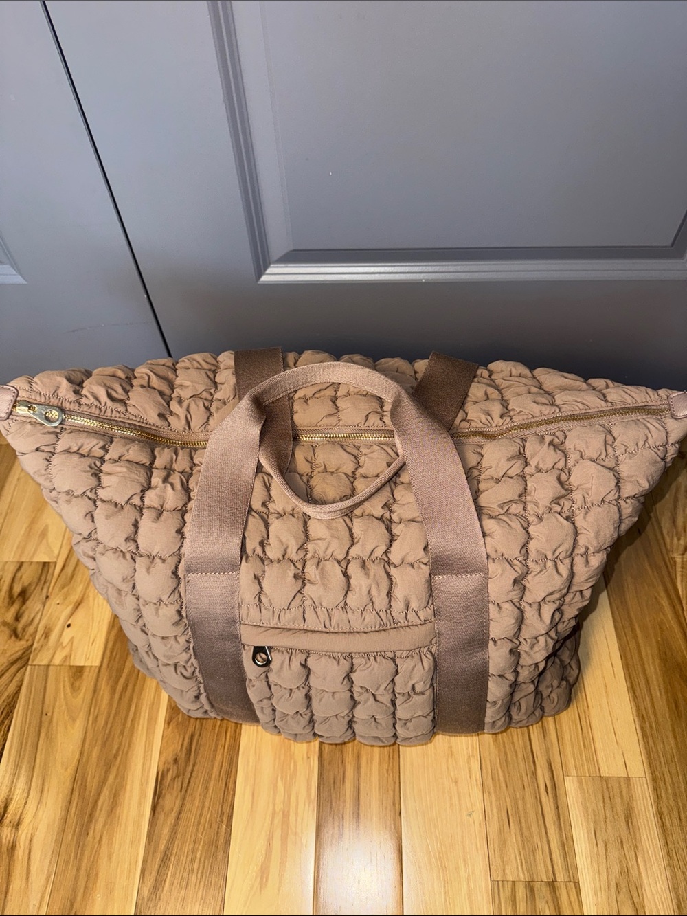 Universal Thread Quilted Knit Tote Bag | Taupe | Oversized Shoulder Bag - Picture 10 of 14